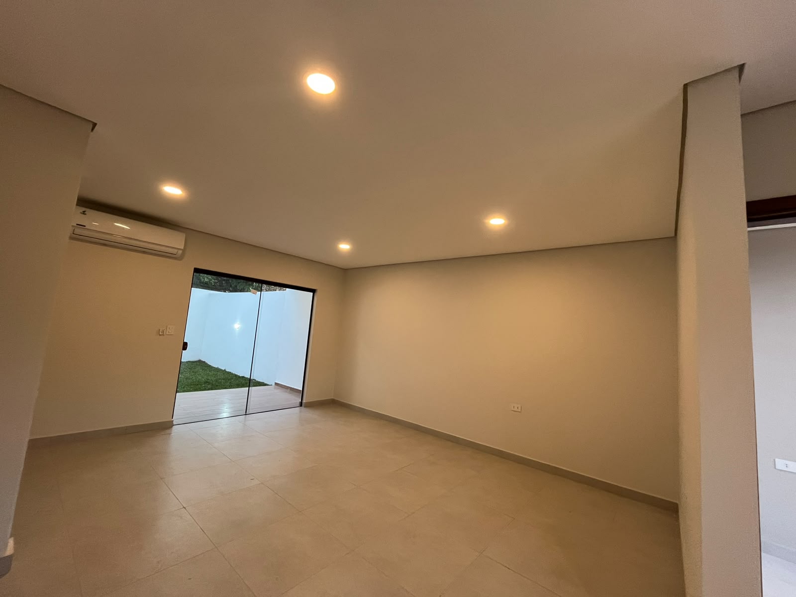TRIPLEX EN VENTA - FERNANDO DE LA MORA SUR · Foto 2