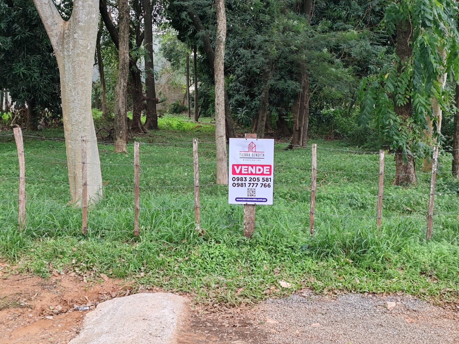 TERRENO EN VENTA - MRA