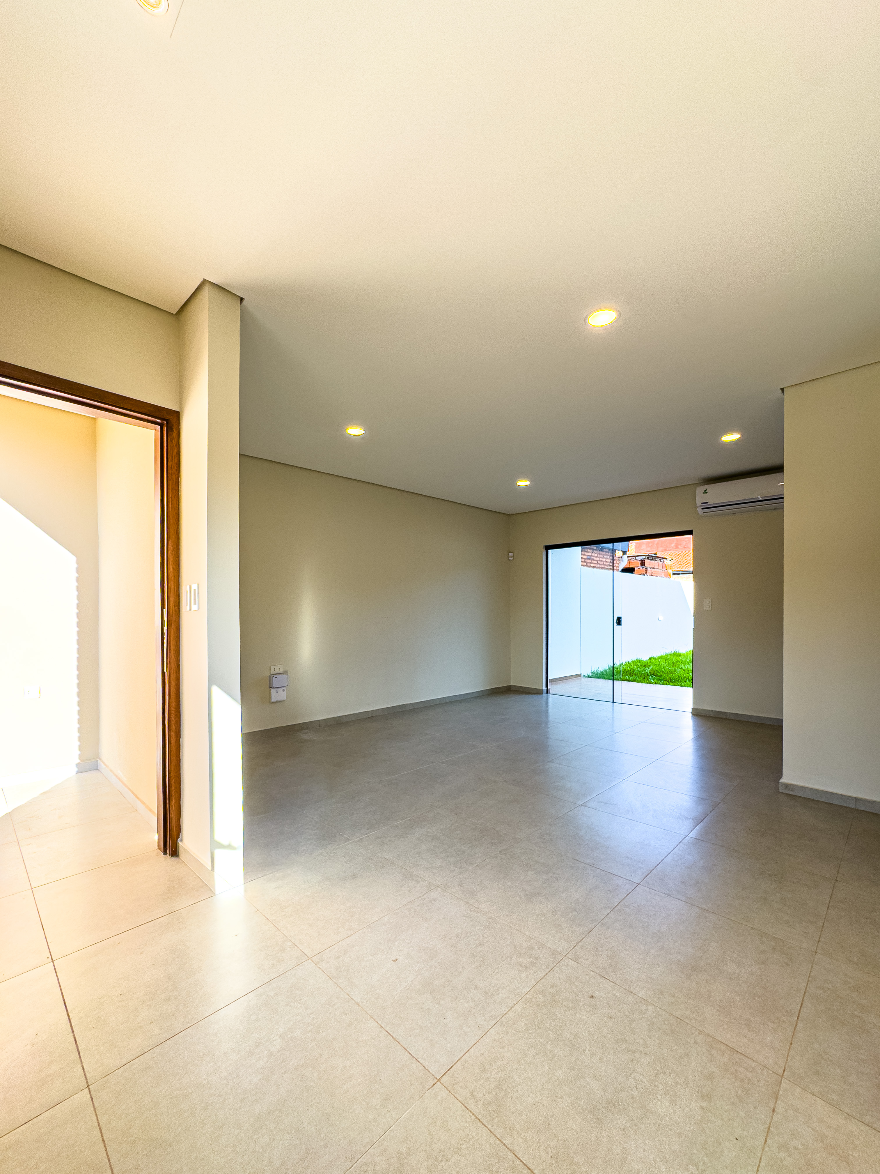 DÚPLEX EN VENTA - FERNANDO DE LA MORA SUR · Foto 3